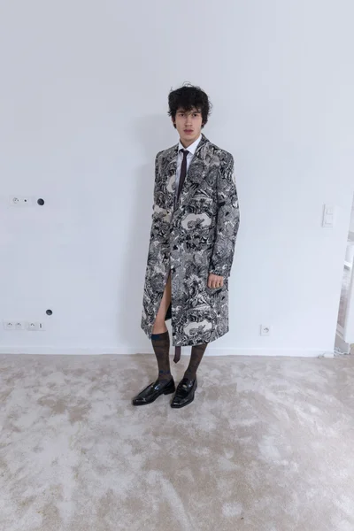 Look 13